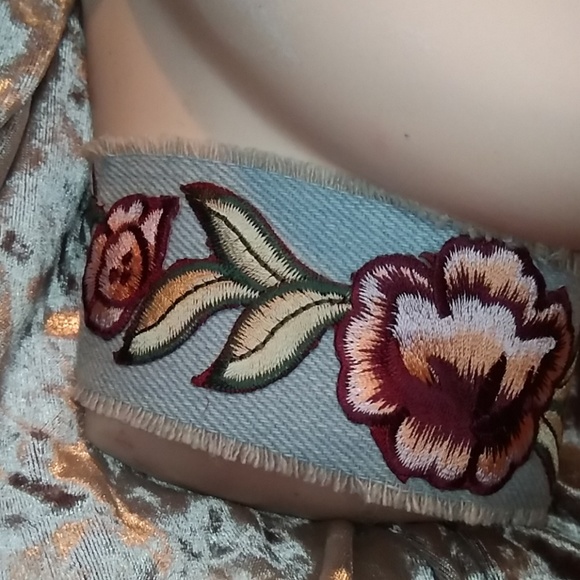 Extra Wide Embroidered Denim Floral Choker - Picture 3 of 4